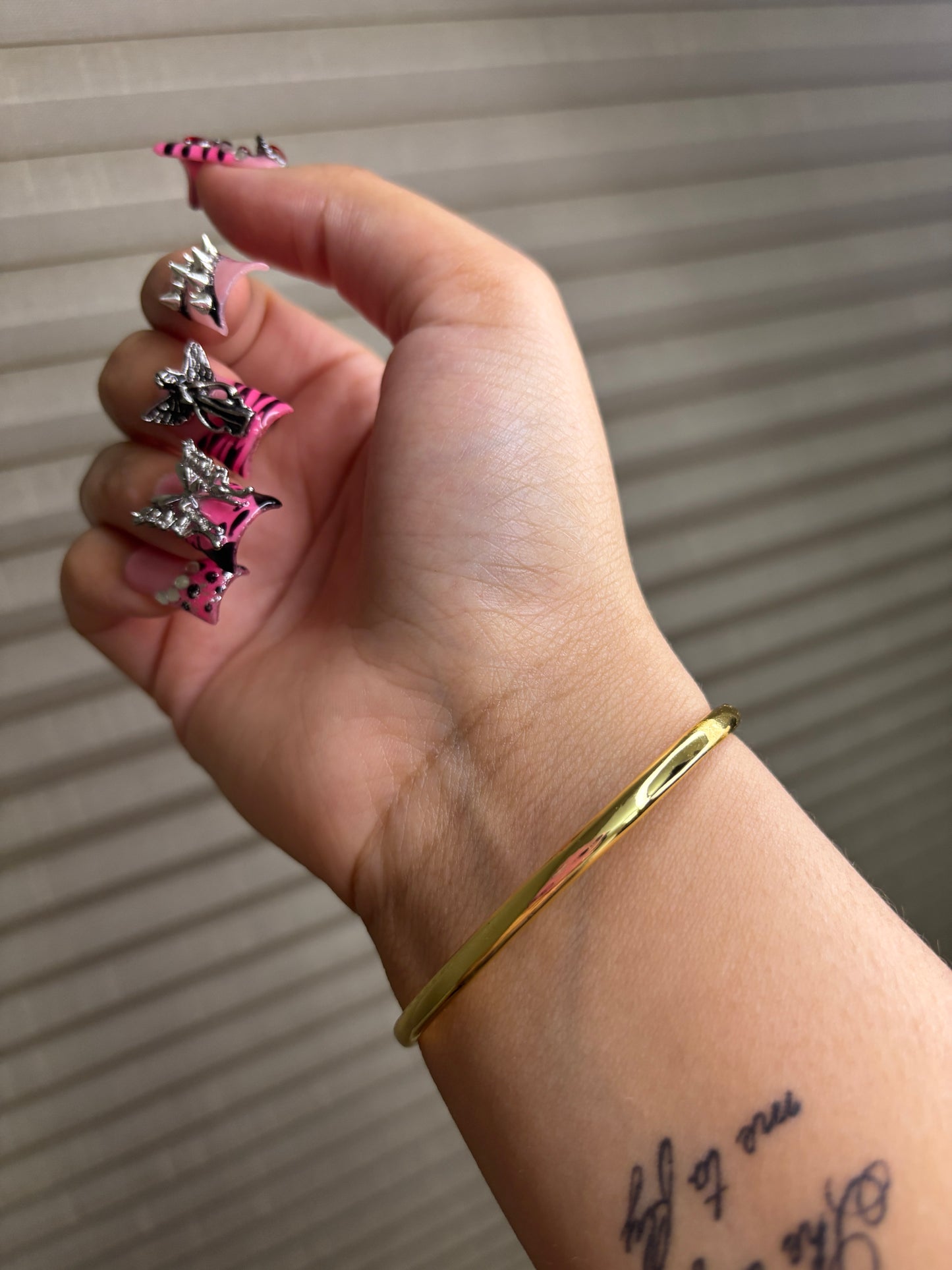 Gold clover bracelet